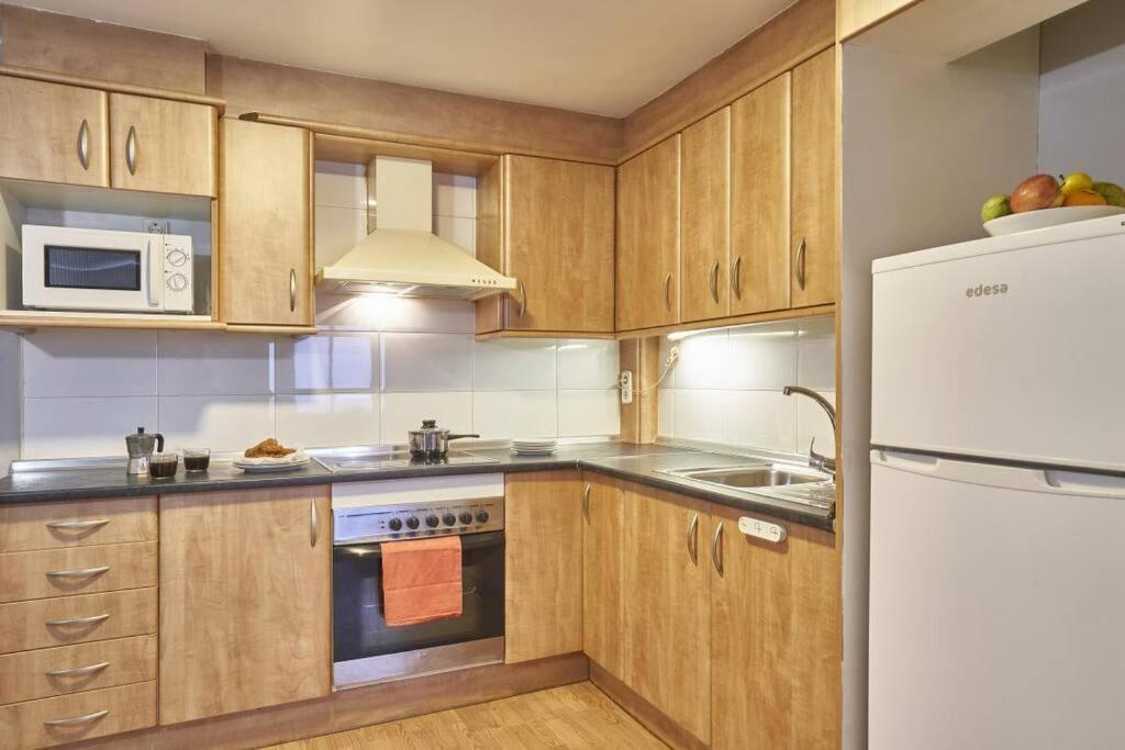 Bebarceloner Sant Andreu Apartments - 1 Bedroom Eksteriør bilde